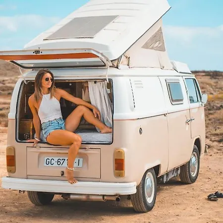 船上ホテル Tommy, A '77 Vw Bay Stylish ロスクリスティアーノス